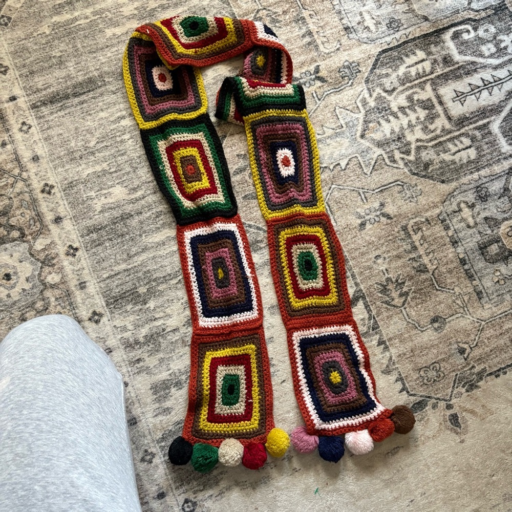 Vintage mossimo Crochet Patchwork Knit Scarf with PomPom trim fall winter